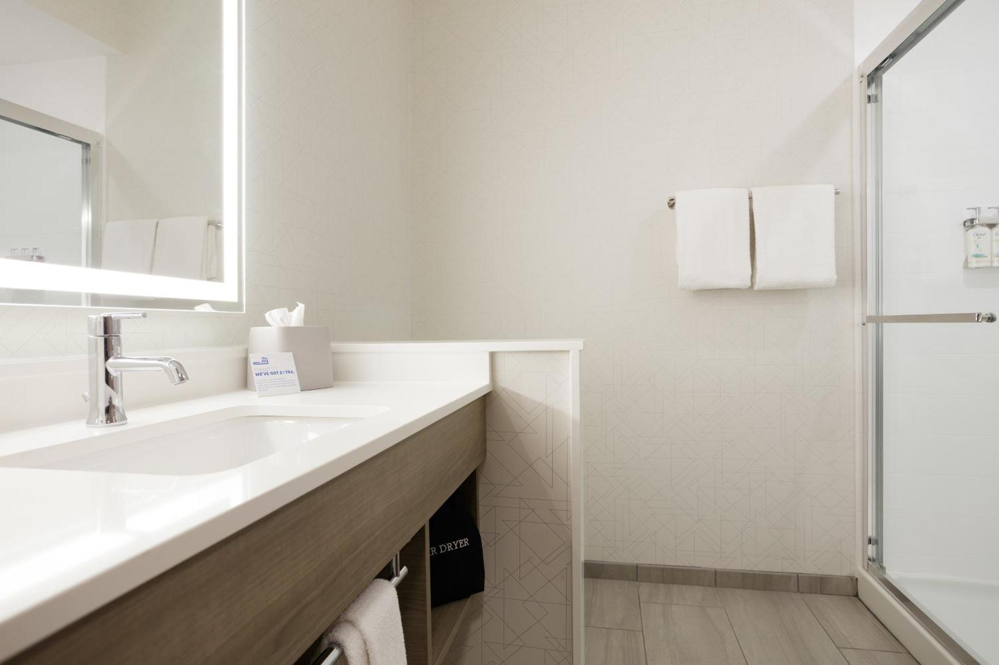 Holiday Inn Express & Suites Brookhaven By Ihg מראה חיצוני תמונה